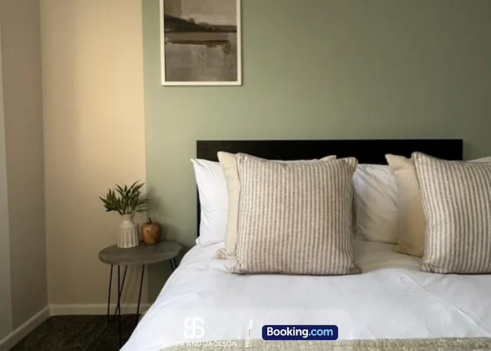 2 Bedroom Spacious Duplex Near The University With Free Parking By Spencer And Jackson Short Lets & Serviced Accommodation Oxford