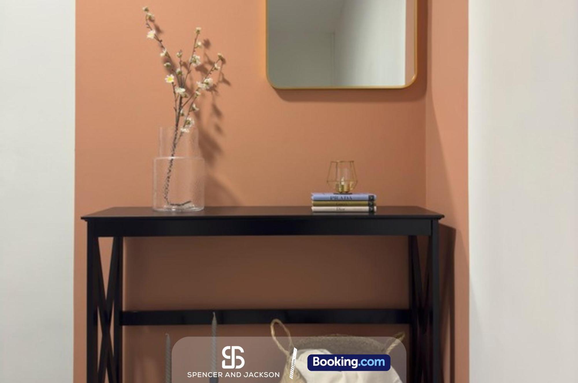 2 Bedroom Spacious Duplex Near The With Free Parking By Spencer And Jackson Short Lets & Serviced Appartement *